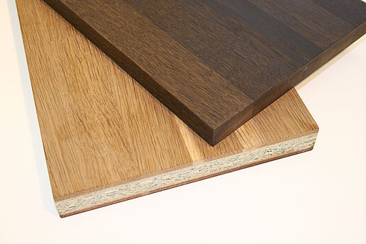 Tische und Tischplatten